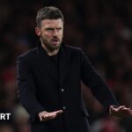 Carrick not ruling out Man Utd deadline day moves
