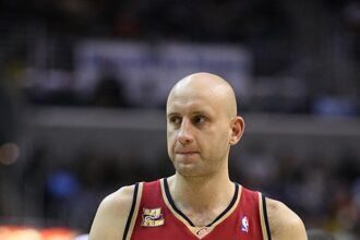 Sources: Cavs trade Hunter for Schroder, Ellis