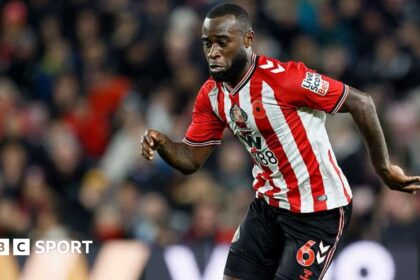 Liverpool in talks over Sunderland loanee Geertruida