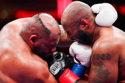 Boxer Jarrell Miller's hairpiece pops off during fight