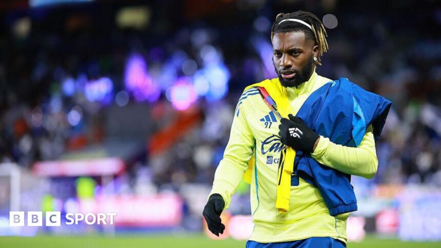 Saint-Maximin leaves club over racist abuse of his children