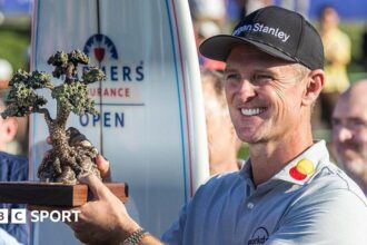 Rose sets tournament record in dominant Torrey Pines win