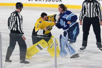 Bruins-Lightning goalie fight: Why Jeremy Swayman, Andrei Vasilevskiy brawled in Stadium Series game