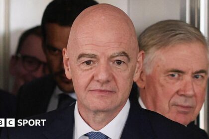 Infantino apologises for jokes about British fans