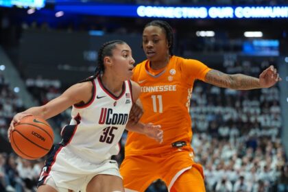 UConn still consensus No. 1 as top four unchanged