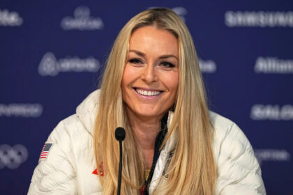 Lindsey Vonn says she'll compete in Olympics despite ACL injury