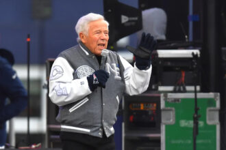 Patriots owner Robert Kraft snubbed by Pro Football Hall of Fame, reports says