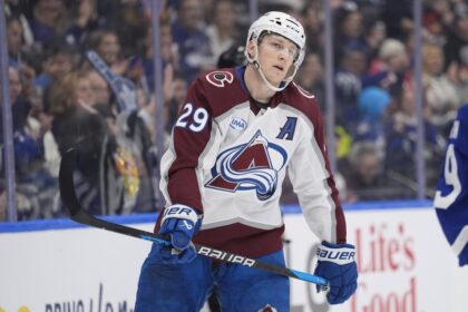 Avalanche look to build momentum vs. Sharks before Olympic break