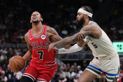 Kyle Kuzma scores 31 as Bucks snap 5-game skid with 131-115 win over Bulls
