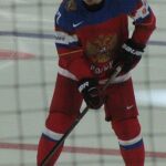 Sources: Panarin traded to Kings, gets extension