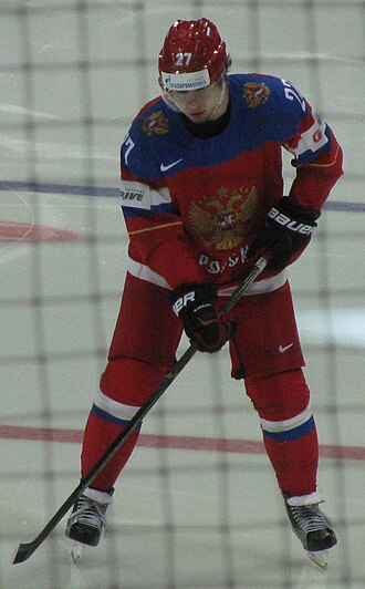 Sources: Panarin traded to Kings, gets extension