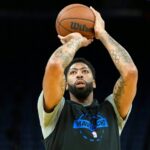 Dallas deals Davis to Wizards in blockbuster NBA trade: report