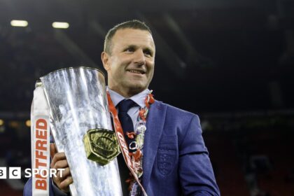 Peters 'keen' to have talks over England job