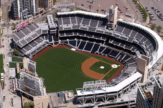 Reports: Padres, IF/OF Miguel Andujar agree to 1-year deal