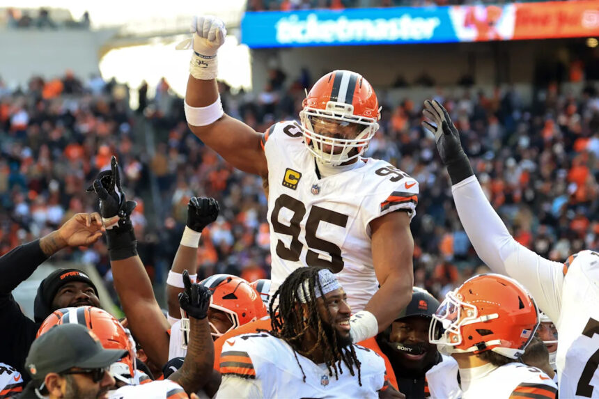 Myles Garrett unanimously wins NFL Defensive Player of Year