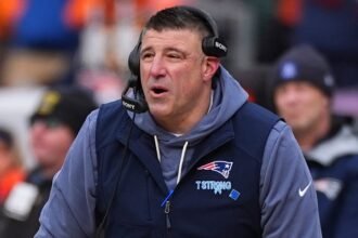 Mike Vrabel wins Coach of Year after historic Patriots turnaround ahead of Super Bowl LX