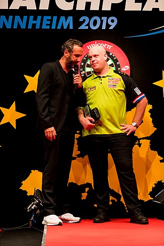Van Gerwen warns Premier League rivals: 'Now they have to chase me!'