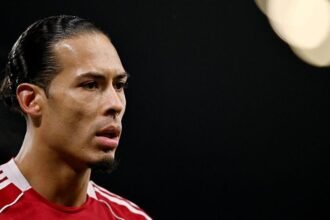 Pundits have 'duty of responsibility' - Van Dijk