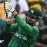 Pakistan start T20 World Cup with jittery win