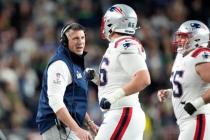 Mike Vrabel Shares His Message To Patriots Following Super Bowl Loss