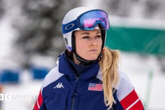 'No regrets' - Vonn sustains 'complex tibia fracture'