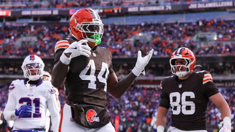 With Njoku out, who are the other tight ends in Cleveland?