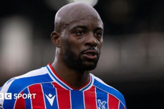 Mateta knee injury 'not as bad as feared'