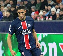 Top seed Swiatek crashes out of Qatar Open in quarter-finals