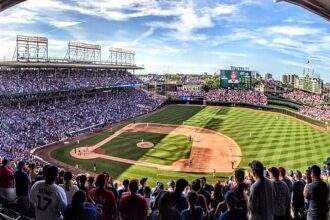 Dodgers' Max Muncy agrees to deal, Enrique Hernandez back