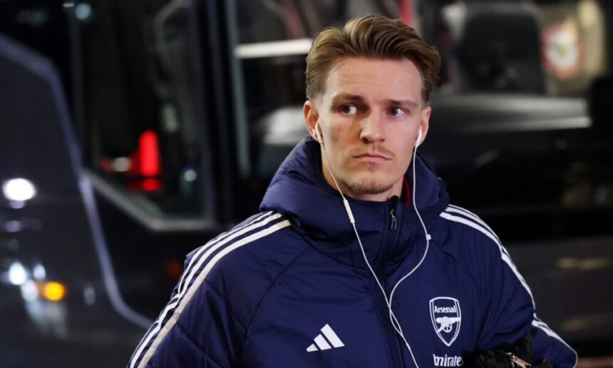 Arsenal star Martin Odegaard seen limping heavily after Brentford draw
