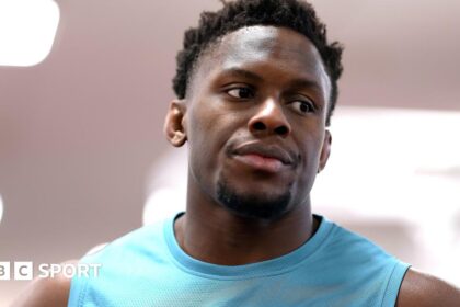 'Deeply emotional & very sad' - Itoje on mother's funeral and England return