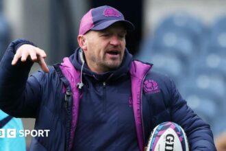 Which side of 'split personality' Scotland will face England?