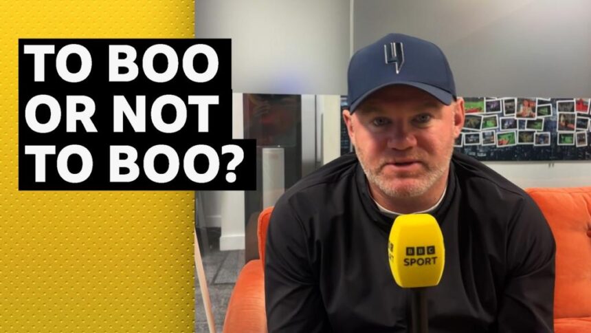 To boo or not to boo? Pundits and fans have their say