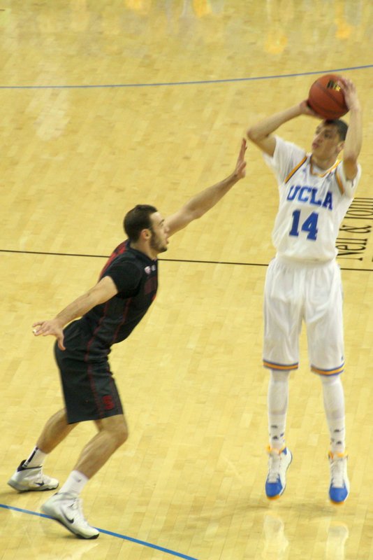 Zach LaVine to undergo season-ending surgery