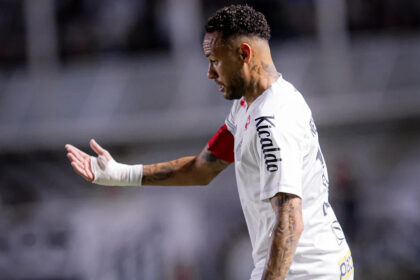 Neymar’s tackle sparks Santos banter and reactions on social media 😳