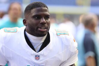 Dolphins to release star wide receiver Tyreek Hill: reports