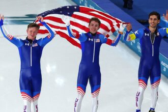 Team USA picks up silver medal in men's team pursuit speedskating