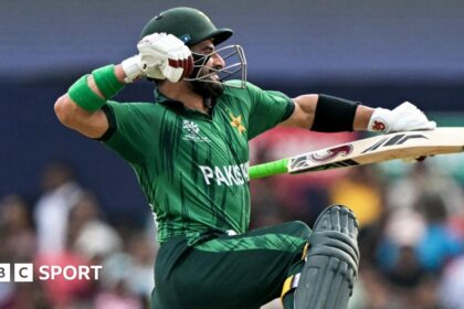 Farhan's century fires Pakistan into Super 8s