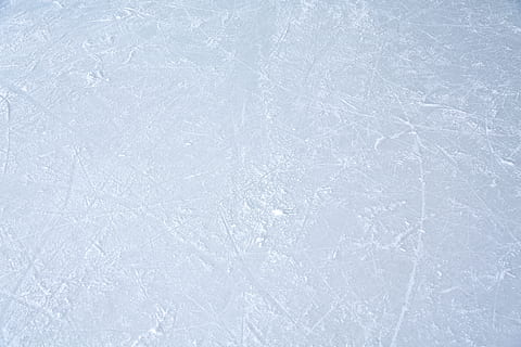 Canada's Crosby leaves quarterfinal with injury