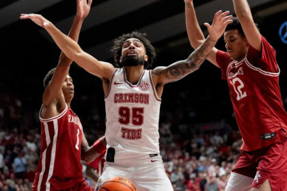 No. 25 Alabama survives Darius Acuff’s huge night and beats No. 20 Arkansas 117-115 in 2OT