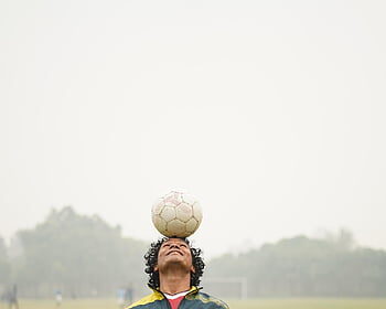 England start Super 8s with win as Sri Lanka implode