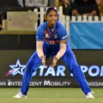 India suffer injury blow as Harmanpreet Kaur does not come out to field in Brisbane