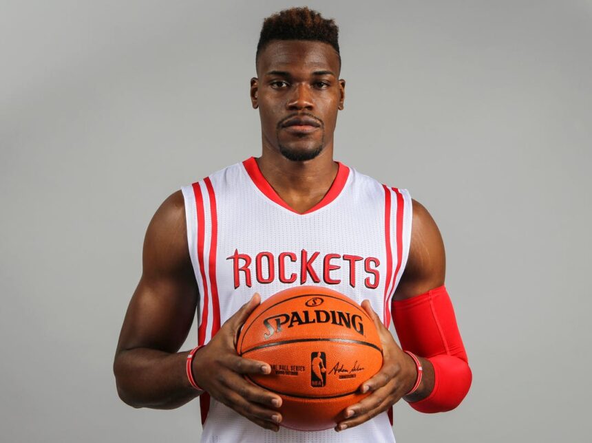 Houston Rockets jersey history No. 8 - Jeff Adrien (2011)