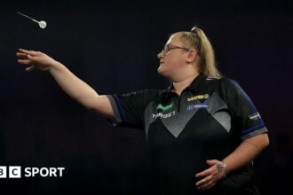 Greaves first woman to hit nine-darter on PDC ProTour