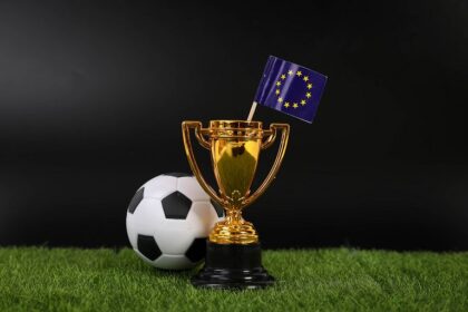 Vinícius seals Madrid progress amid Benfica boos