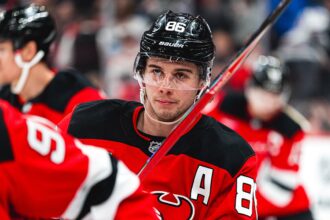 Devils fans welcome Jack Hughes back to New Jersey with pregame celebration