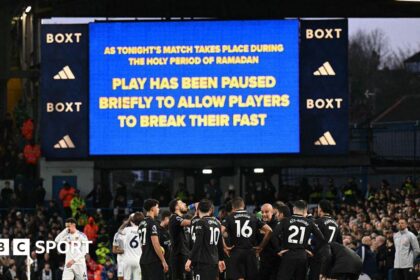 Leeds say boos during Ramadan pause 'disappointing'