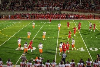 Report: Cowboys' Donovan Ezeiruaku recovering from hip surgery