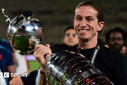 Ex-Chelsea player Luis sacked by Flamengo after 8-0 win