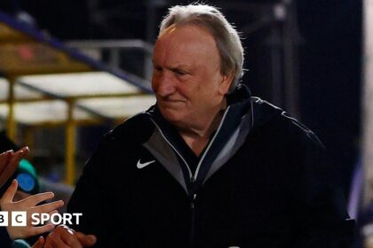 'I had the heart pumping' - Warnock returns to management at 77